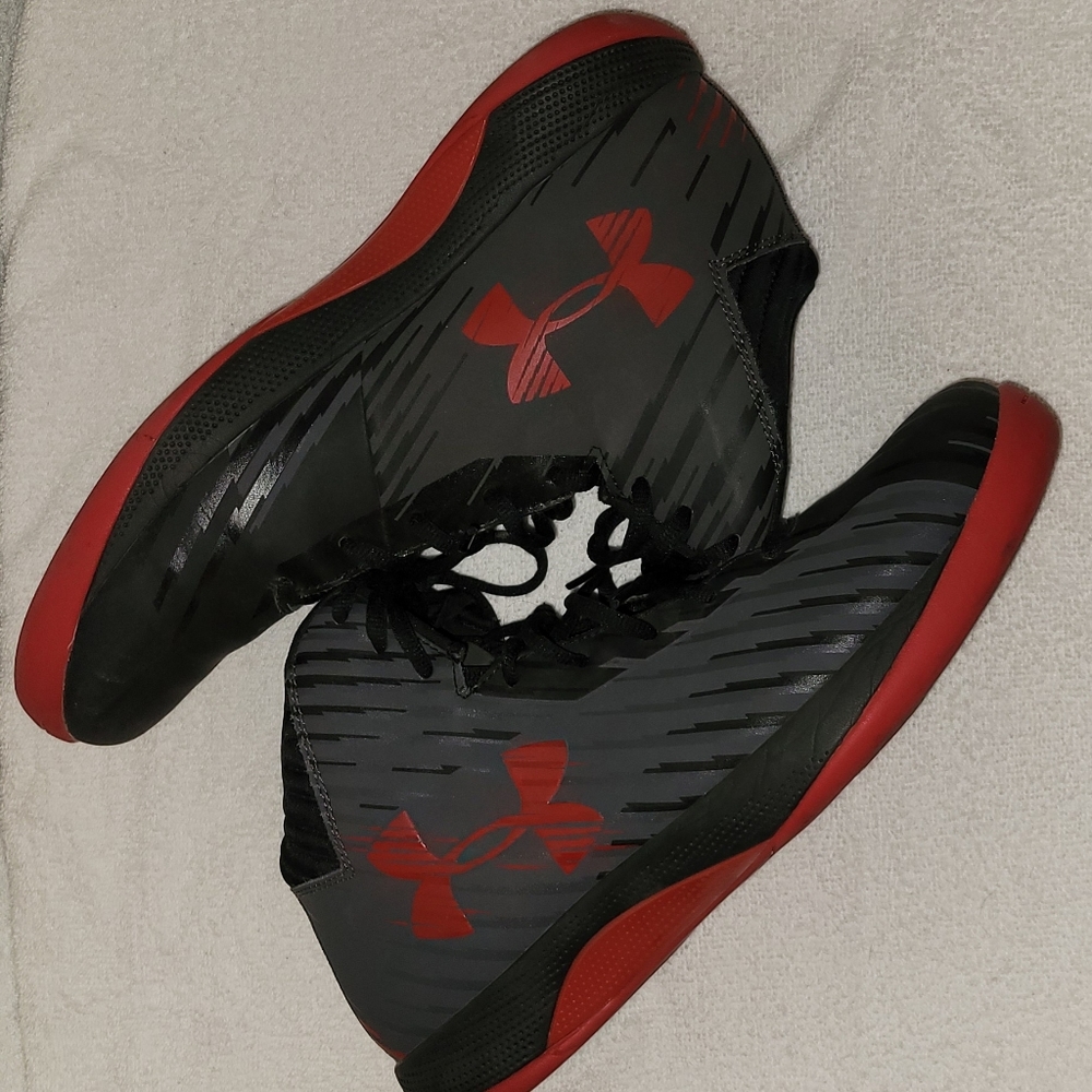 Women's Size 10.5 Under Armour Black Leather HighTop Basketball Shoes-Court Only - Picture 13 of 14